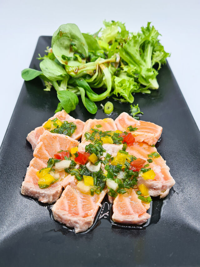 Mi cuit de saumon, sauce vierge 🐟