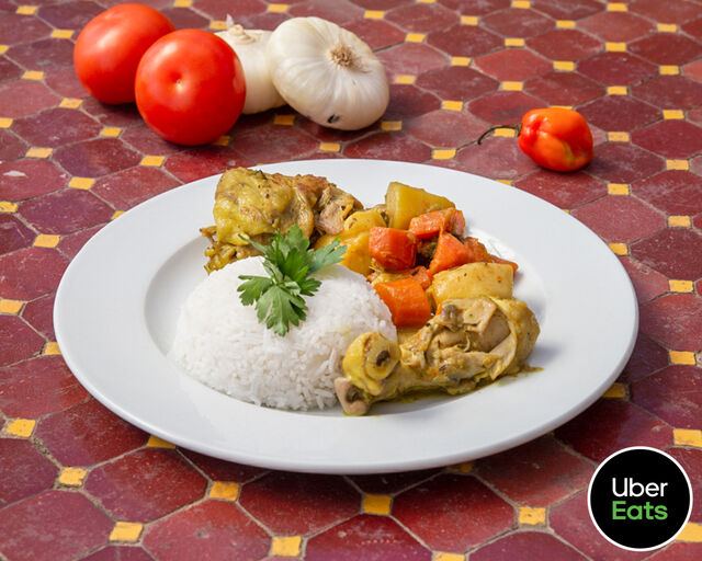 colombo de poulet, poulet avec des legumes 