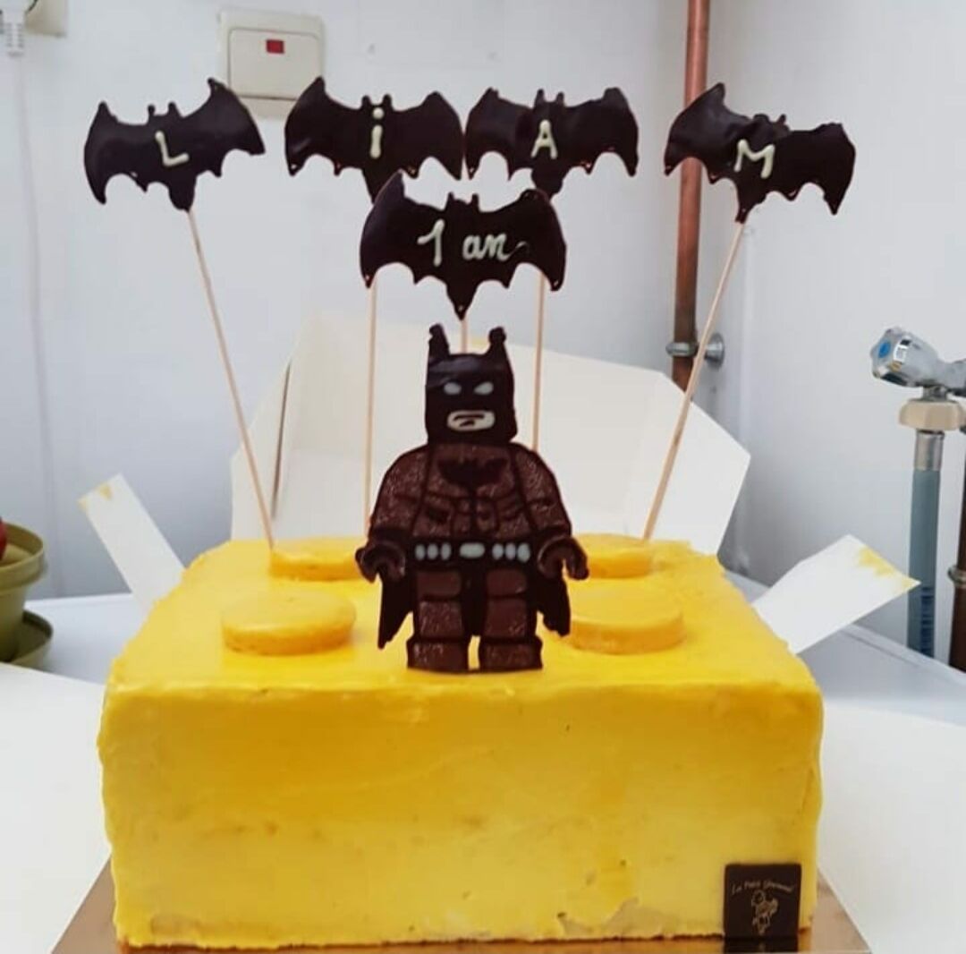 Fraisier représentant Batman Lego