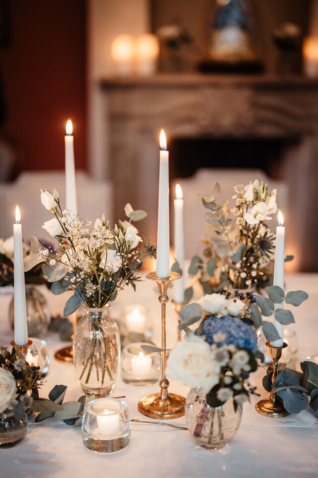 Festliche Tafel im Kaminzimmer