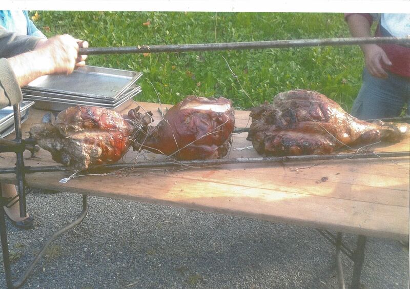 Jambons à la broche.