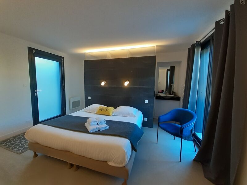 L'étape du bois du Kador 4 - Tarif 2 pers : 93 € les petits-déjeuners inclus + taxe de séjour