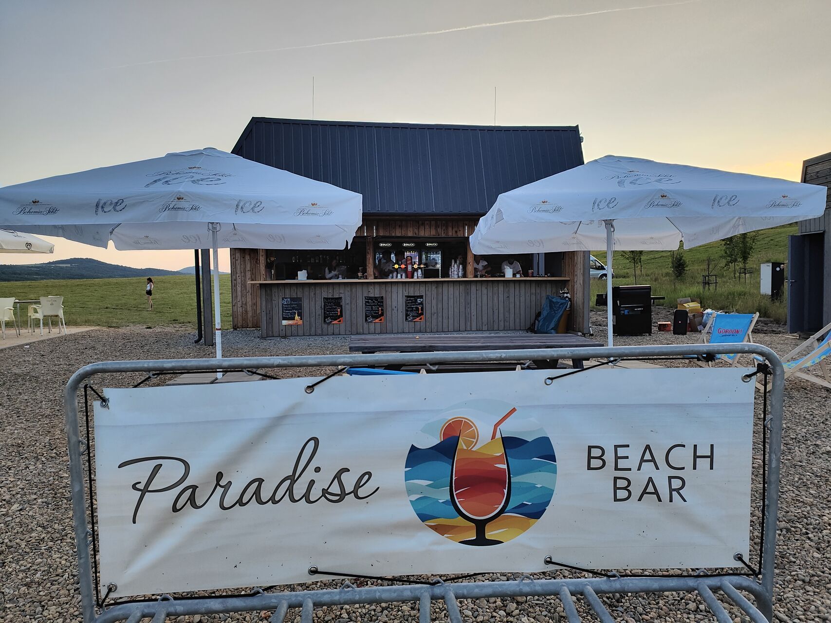 Paradise Beach Bar