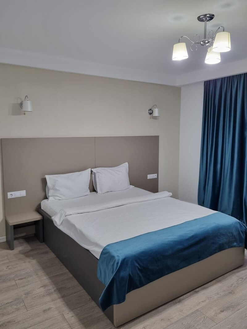 Camera cu pat matrimonial