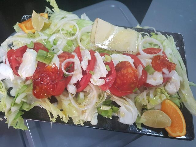 Grande salade coeur de boeuf, mozzarella boufala