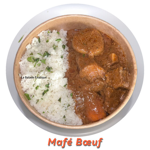 Sauce à la pate d'arachide et légumes, riz.