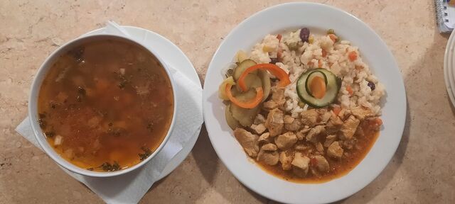 Ciorbă Țărănească, orez cu legume și tocăniță