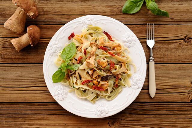 Pizza und Pasta sind stets beliebt in der Walthari-Klause (ALEXEY BORODIN, Adobe Stock)