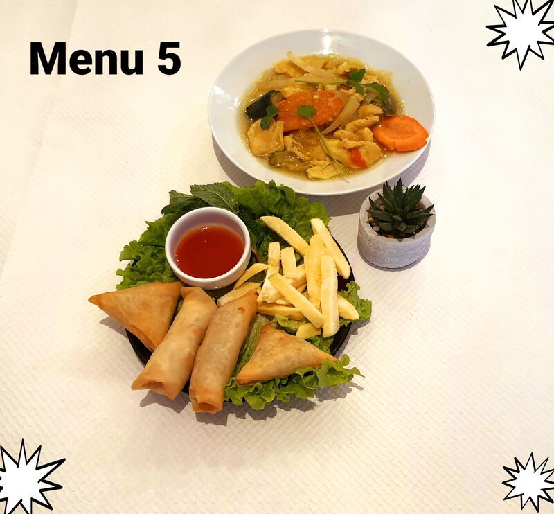 *2 nem au bœuf, 2 samossa.
*Poulet au curry
*frites. 