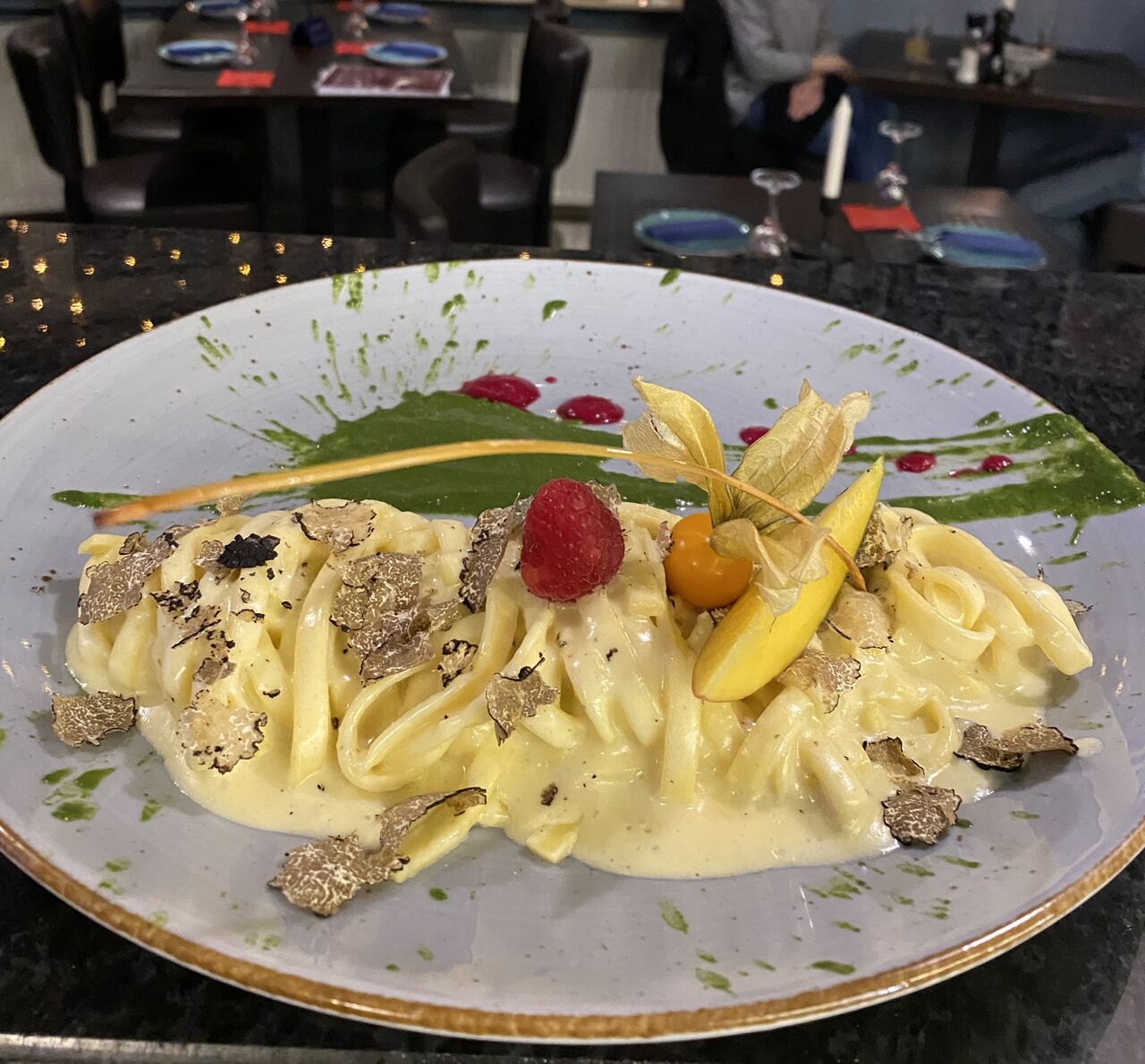 Tagliatelle mit frischen Trüffeln