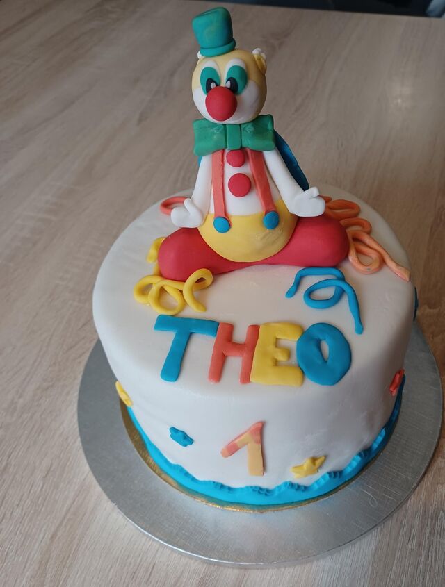 cake design clown anniversaire