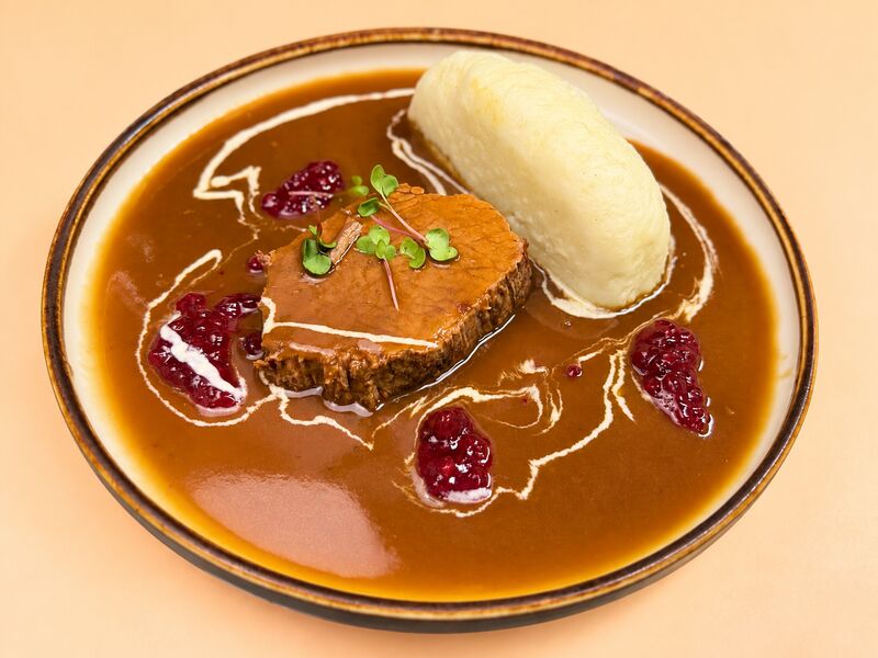 Menü 1: Rinderbraten „Svíčková“