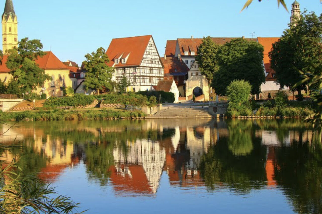 Biergarten direkt an der Donau