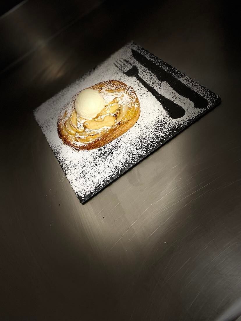 TARTE FINE AUX POMMES