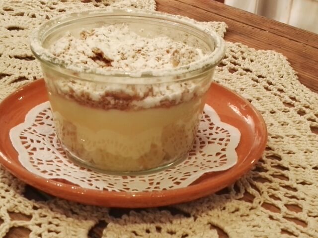 deser o śmiesznej nazwie...napoleonka z jabłkami do góry nogami