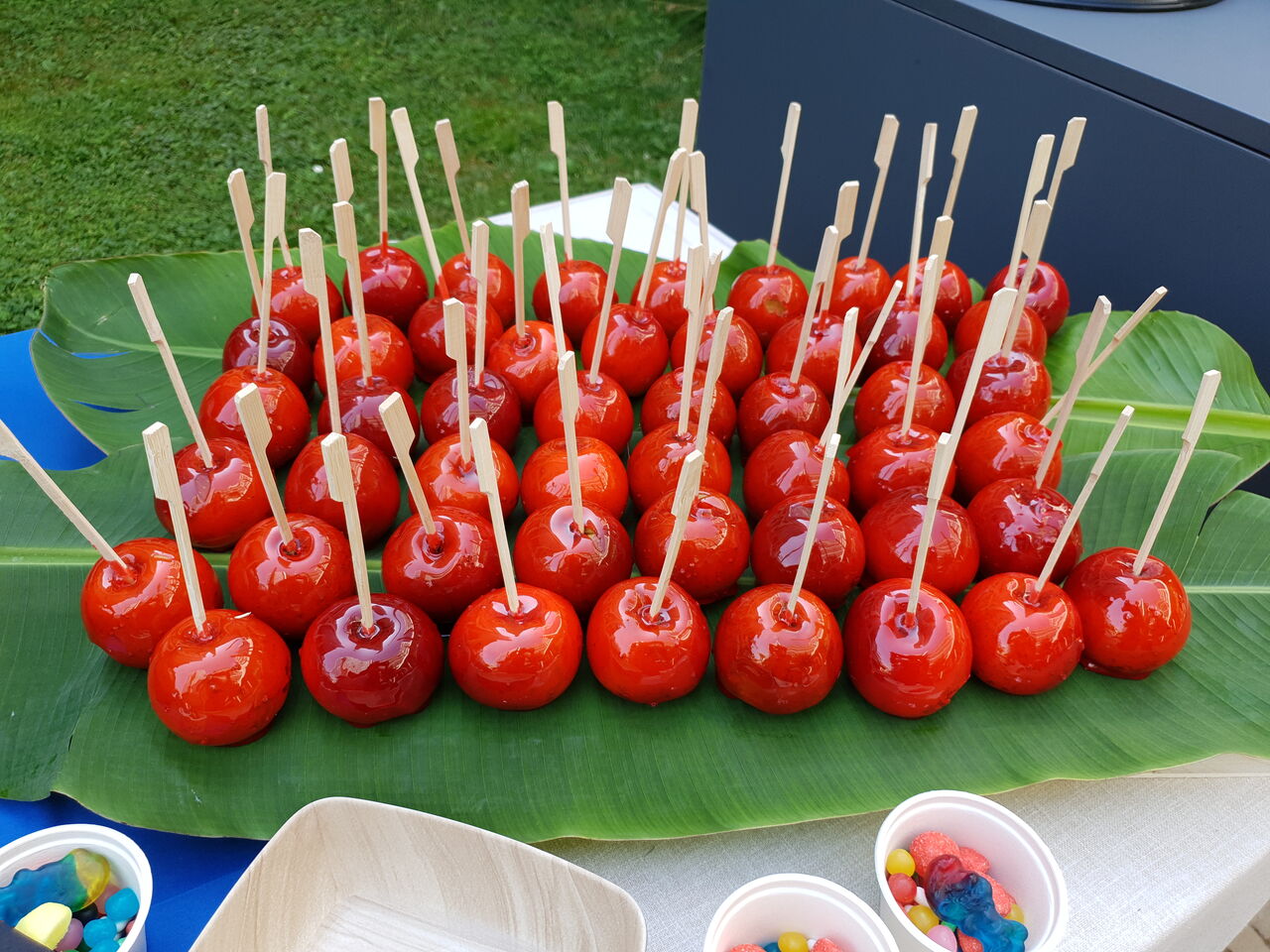 Nos pommes ? d'amour comme à la fête foraine...