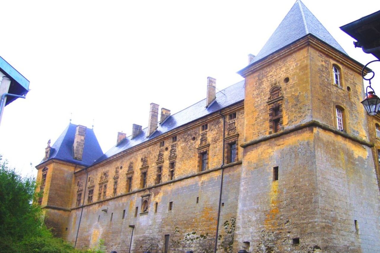 LES GRAS Q