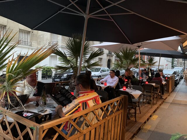 La terrasse du bistrot du parisien
