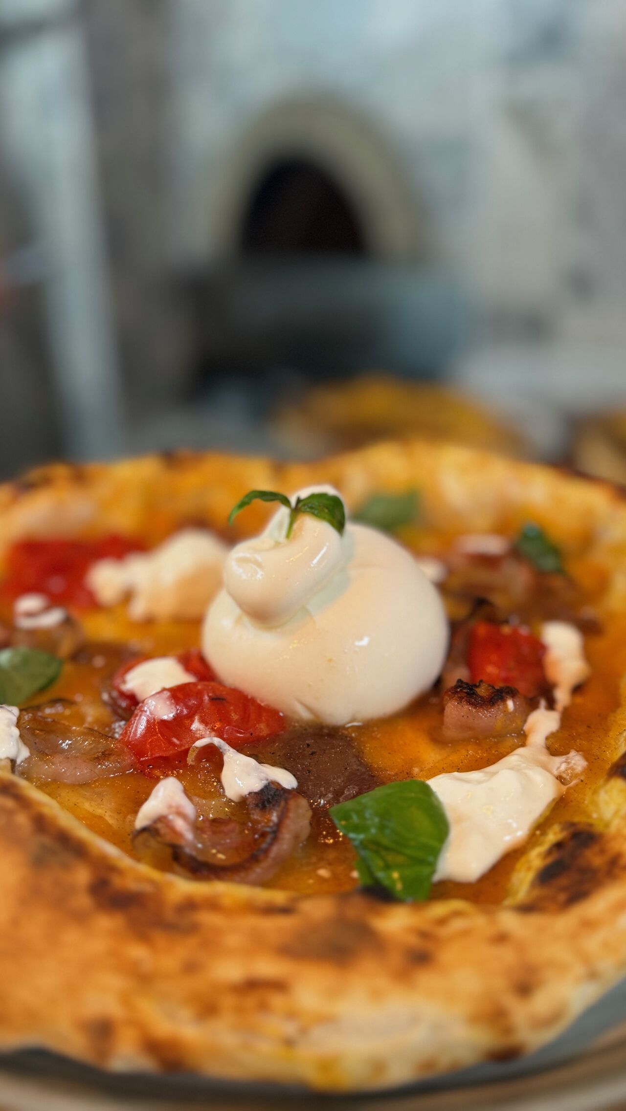 La nostra burrata e guanciale croccante 