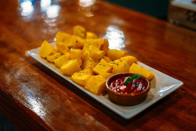 Patatas Bravas / Alioli 