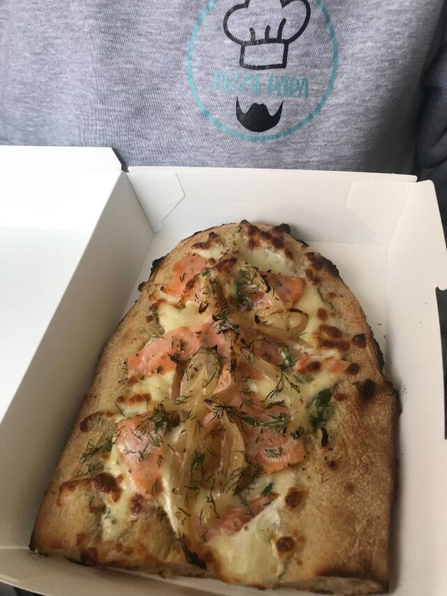 Part du midi, à emporter en formule midi pour un service rapide ! Possibilité de commander en 60cm 48h à l'avance.