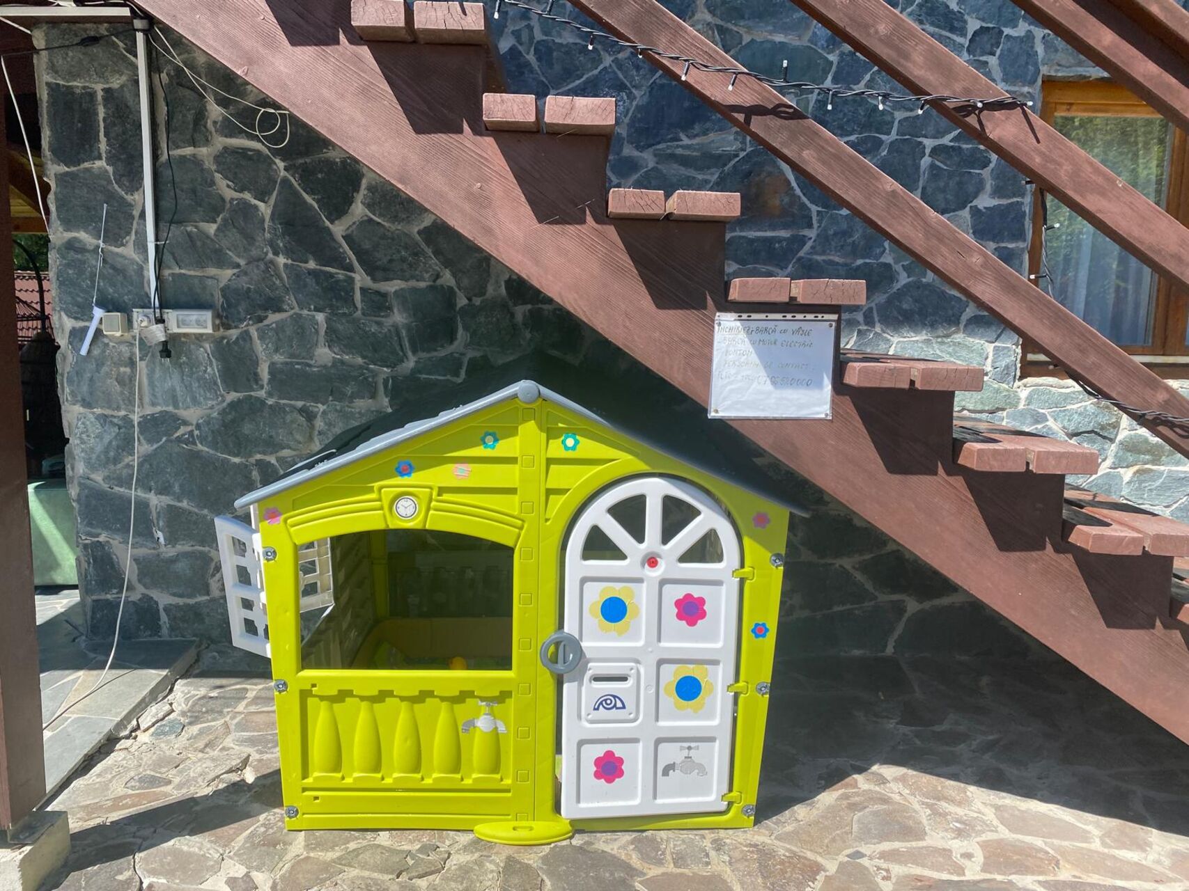 Loc de joacă pentru copii