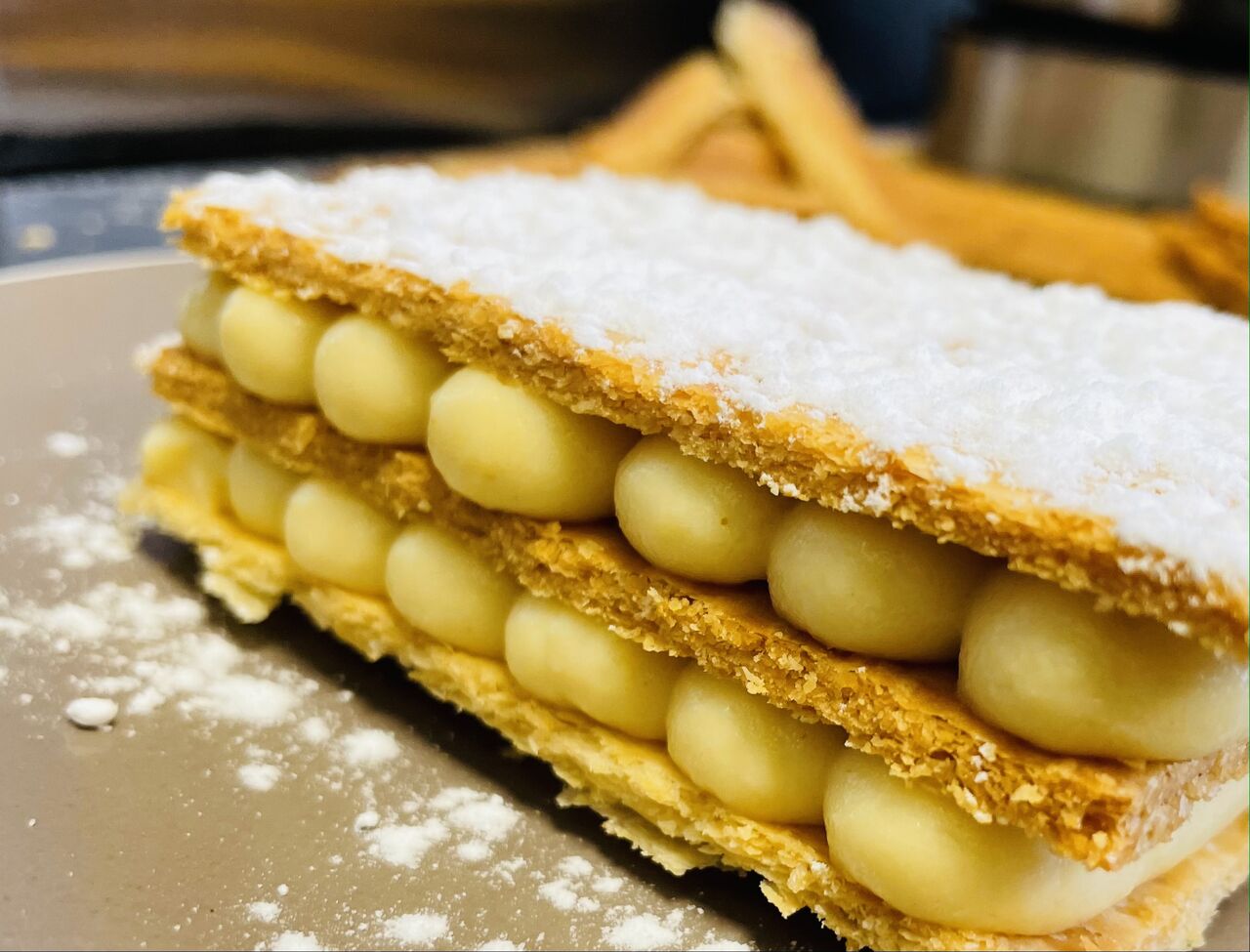 Mille-feuilles pour le dessert du jour (pension)