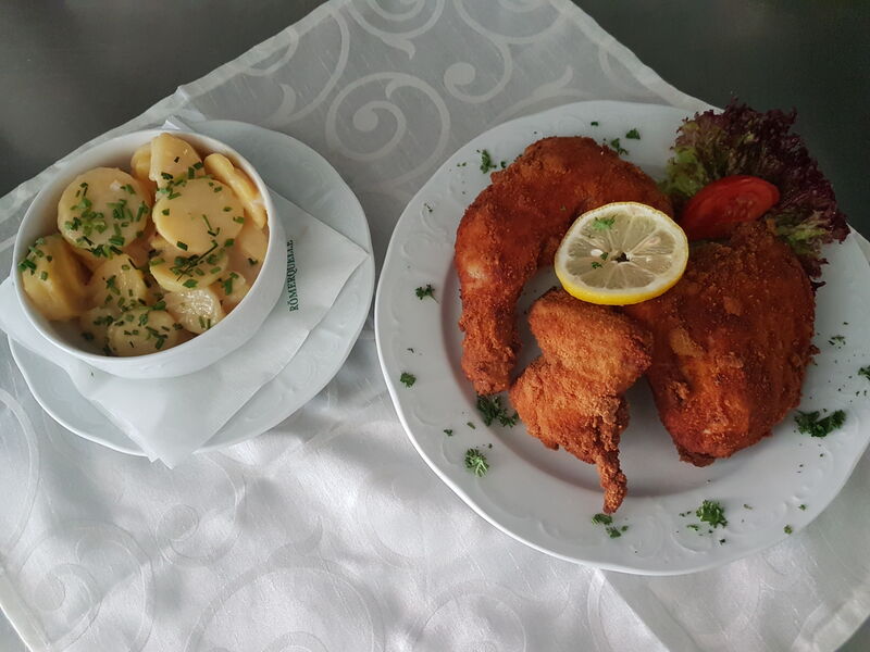 Jeden Donnerstag außer Feiertag ist Backhuhn-Tag 