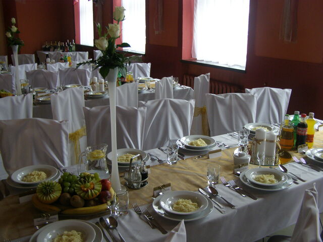 Przykładowe nakrycie obiadowe naszych stołów.