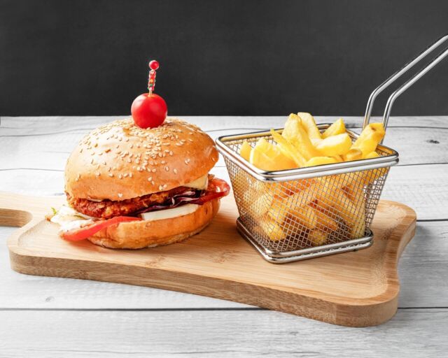 Crispy chicken burger