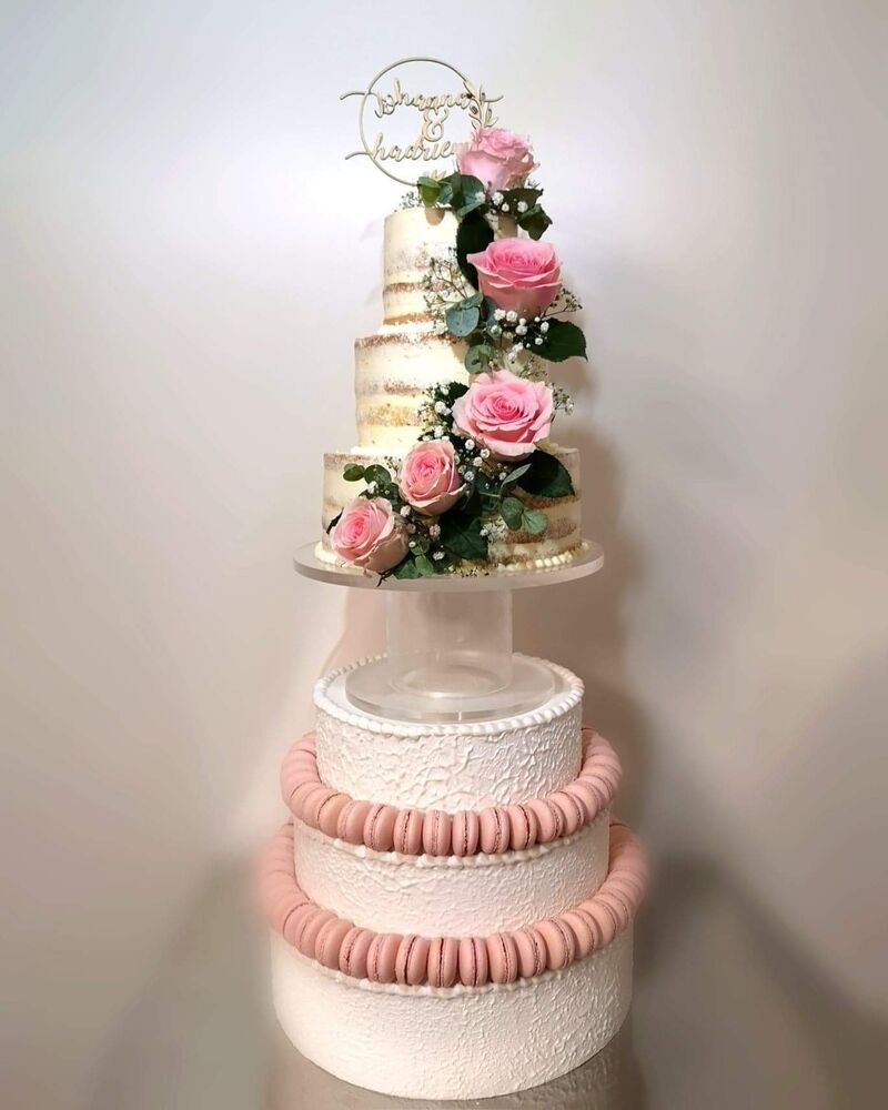 Nudecake pour un mariage (décor fleur fraiches)
