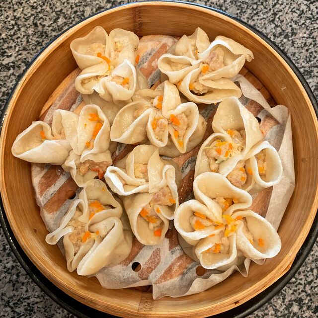 Cotti e mangiati
Ravioli con ripieno di gamberi e carne, chiamati anche shaomai in Cina
I nostri ravioli homemade sono tutt