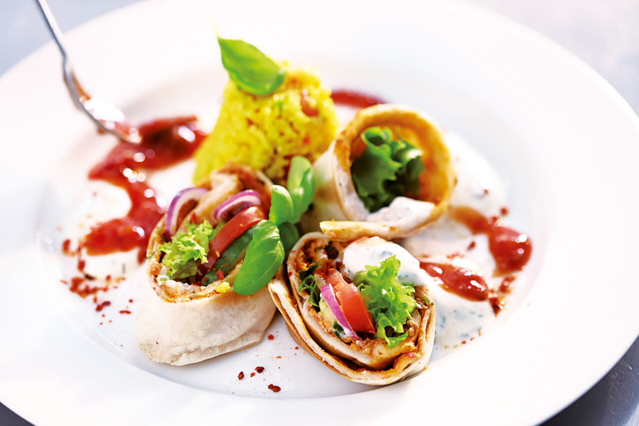 🍽️ Na miejscu, na wynos i w dostawie — codzienna porcja świeżości