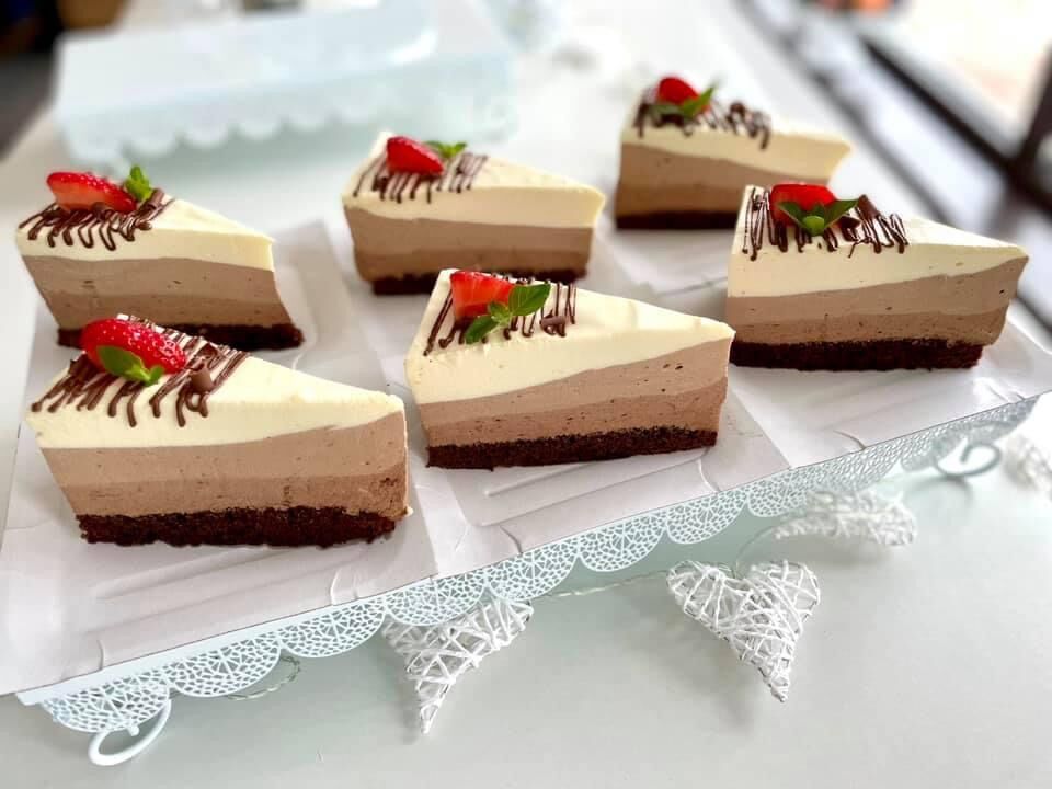 Prăjitură trio ciocolată 