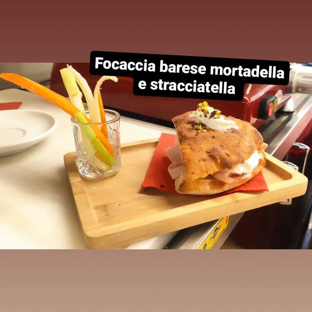 Focaccia barese