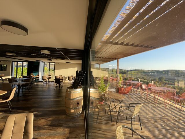 coté salle et terrasse