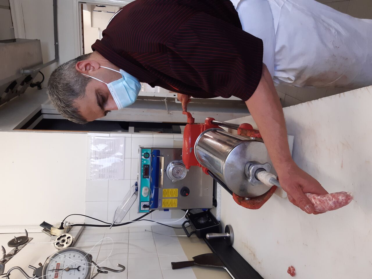 FABRICATION SAUCISSES DE TOULOUSE