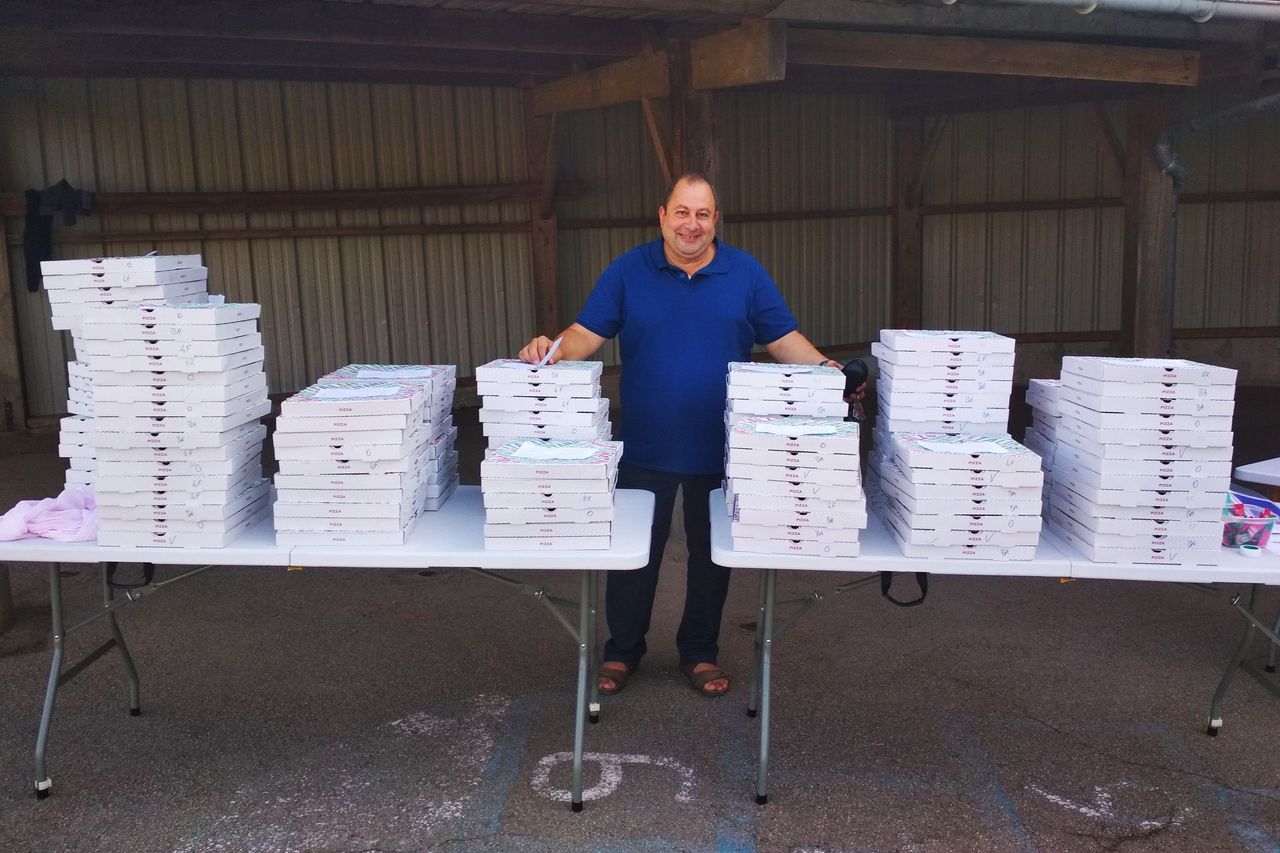 174 pizzas pour l'APEL Ecole Ste Marie à Ploemel