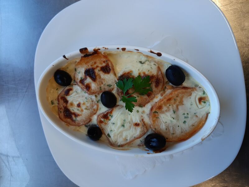 Bacalhau á Gomes Sá
Stockfisch-Kartoffel-Auflauf