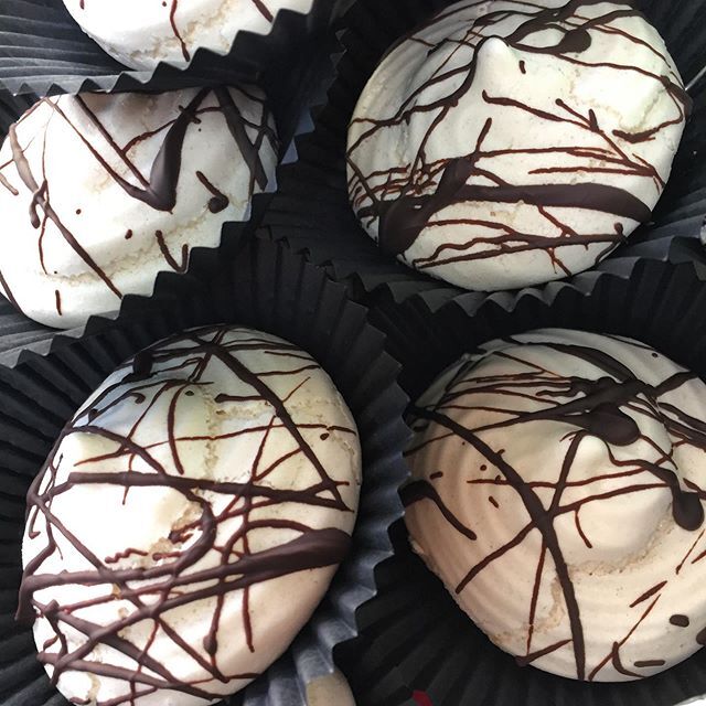 meringhe con cioccolato fondente