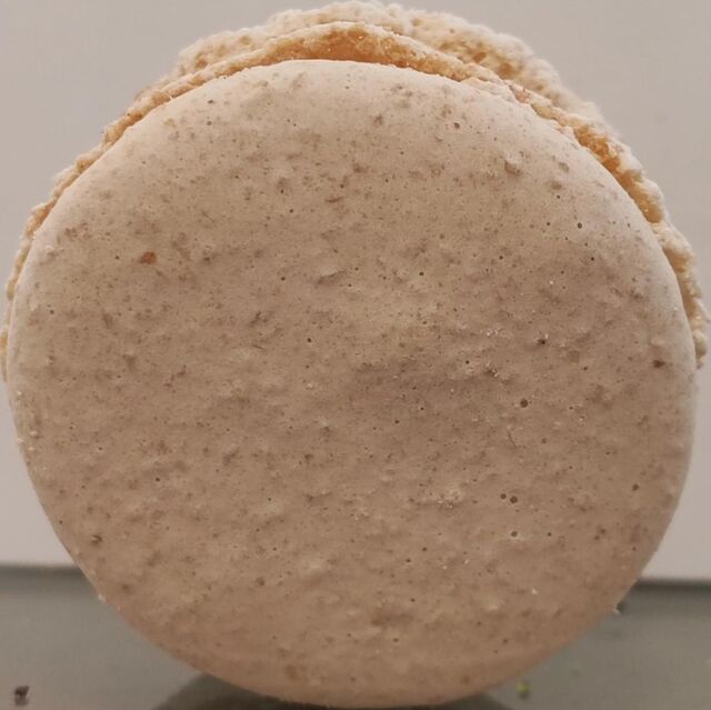 Macaron Mont Blanc
(Chocolat Blanc et Crème de Marron)