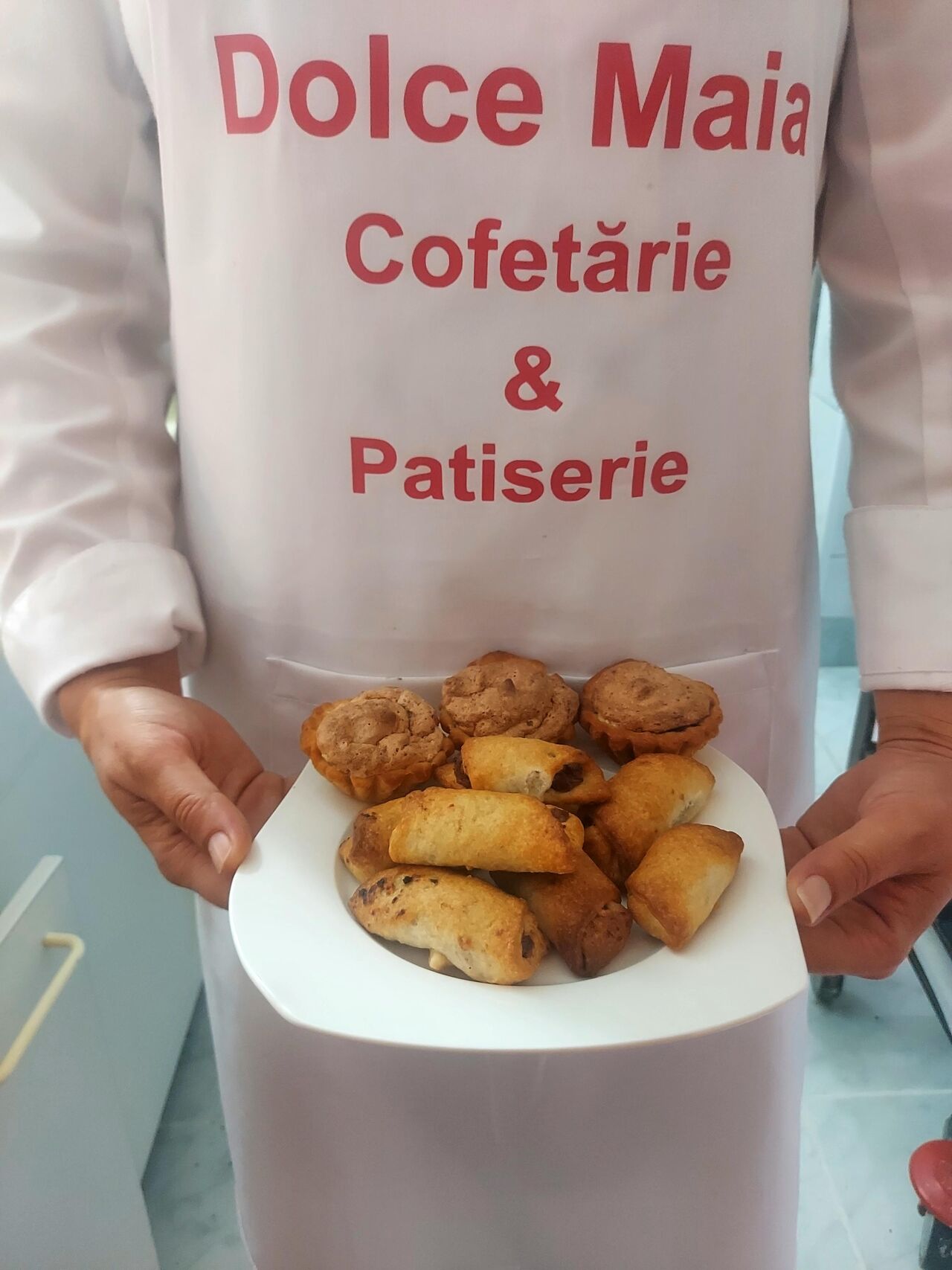 CORNULETE;CU NUCA ;RAHAT SAU DULCEATA