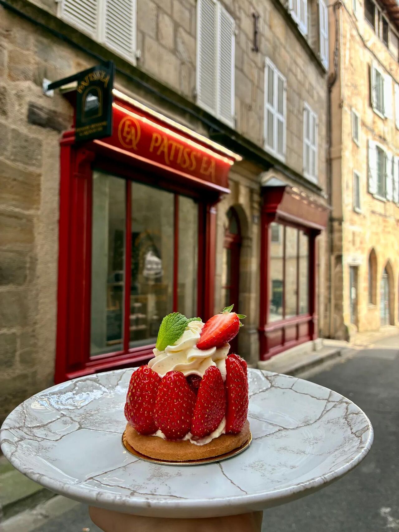 tarte aux fraises , vanille, menthe 