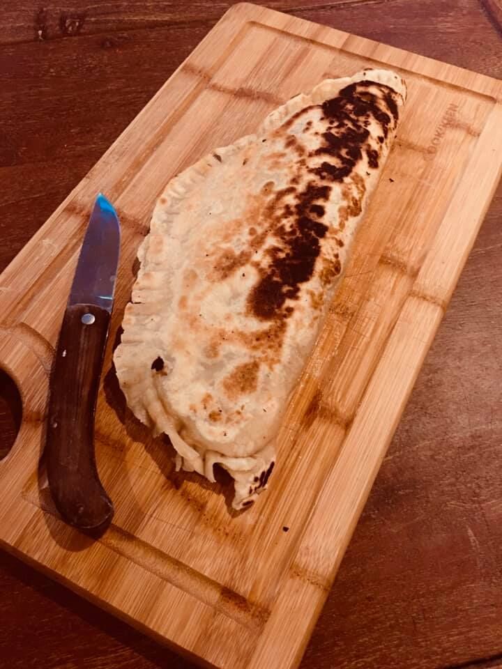 Crescione viande hachée de porc-mozzarela-oignons-origan