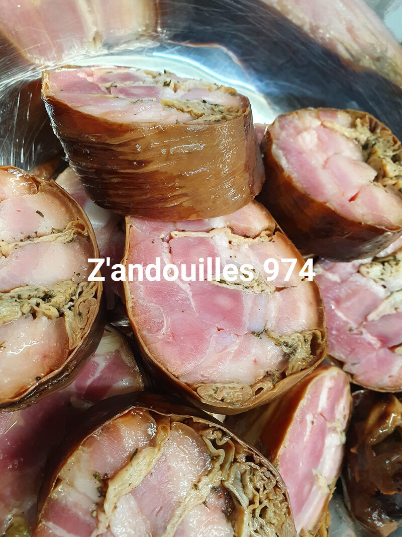 Toutes nos salaisons (saucisse, boucané...) proviennent directement de la Réunion 