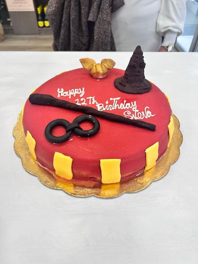 Torta in pasta di zucchero 