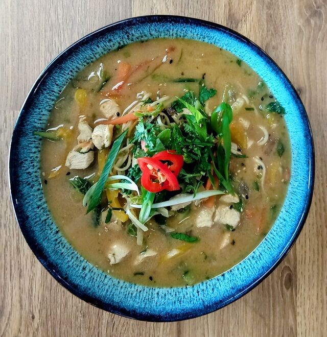 RAMENS — HOT POT: Chicken Hot Pot