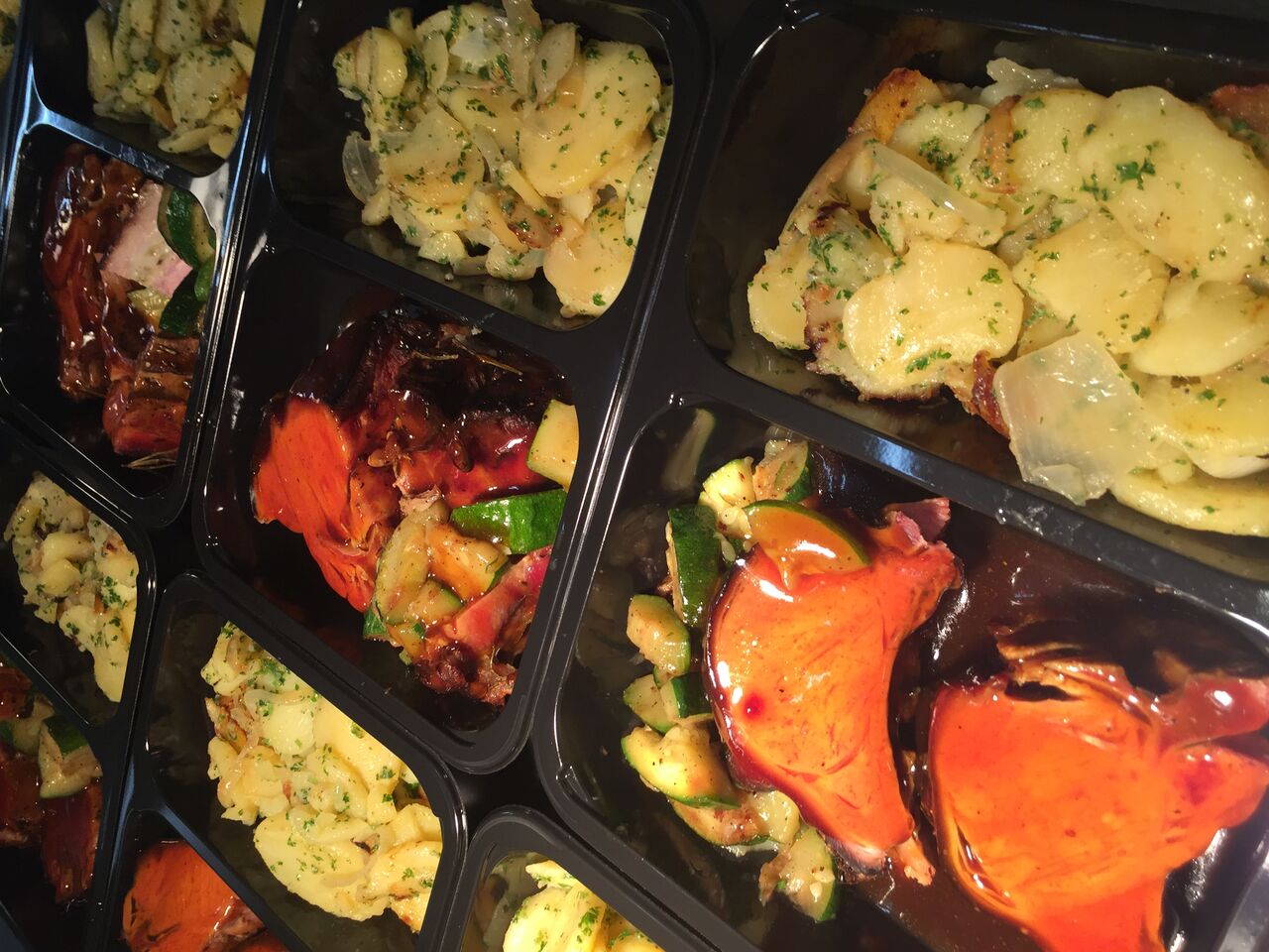 Plats traiteur à emporter couronne de cochon de lait base température