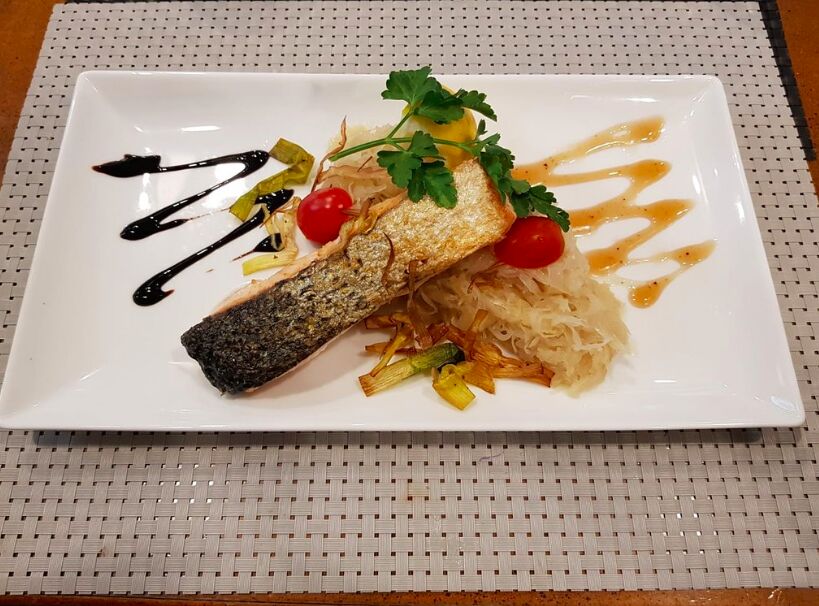 Pavé de saumon et sa garniture au choux 