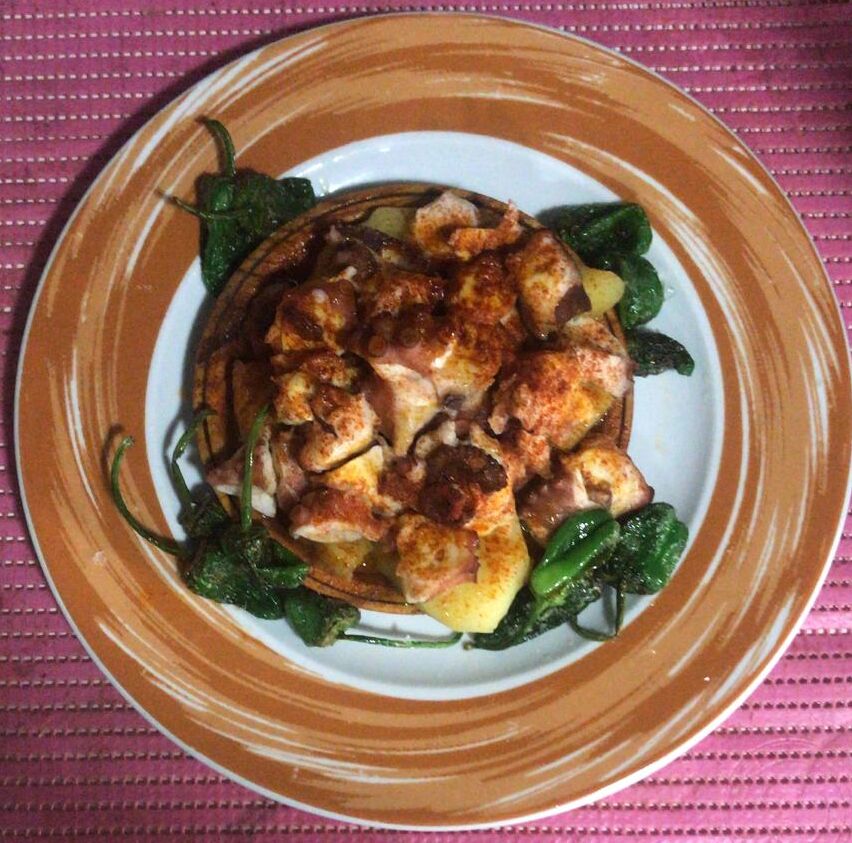 PULPO GALLEGO CON CACHELOS
